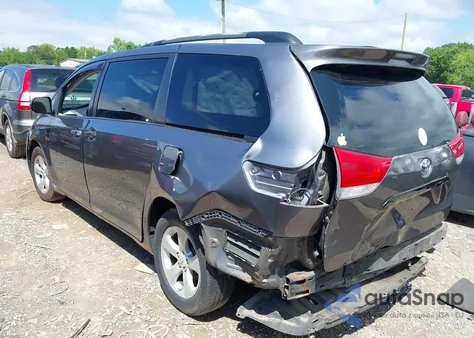2013 Toyota Sienna Le V6 7 Passenger Auto Access Seat/Le V6 8 Passenger from USA, damaged, VIN 5TDKK3DC0DS386298